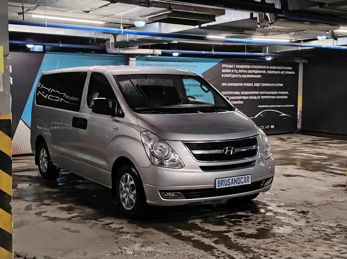 Hyundai Grand Starex