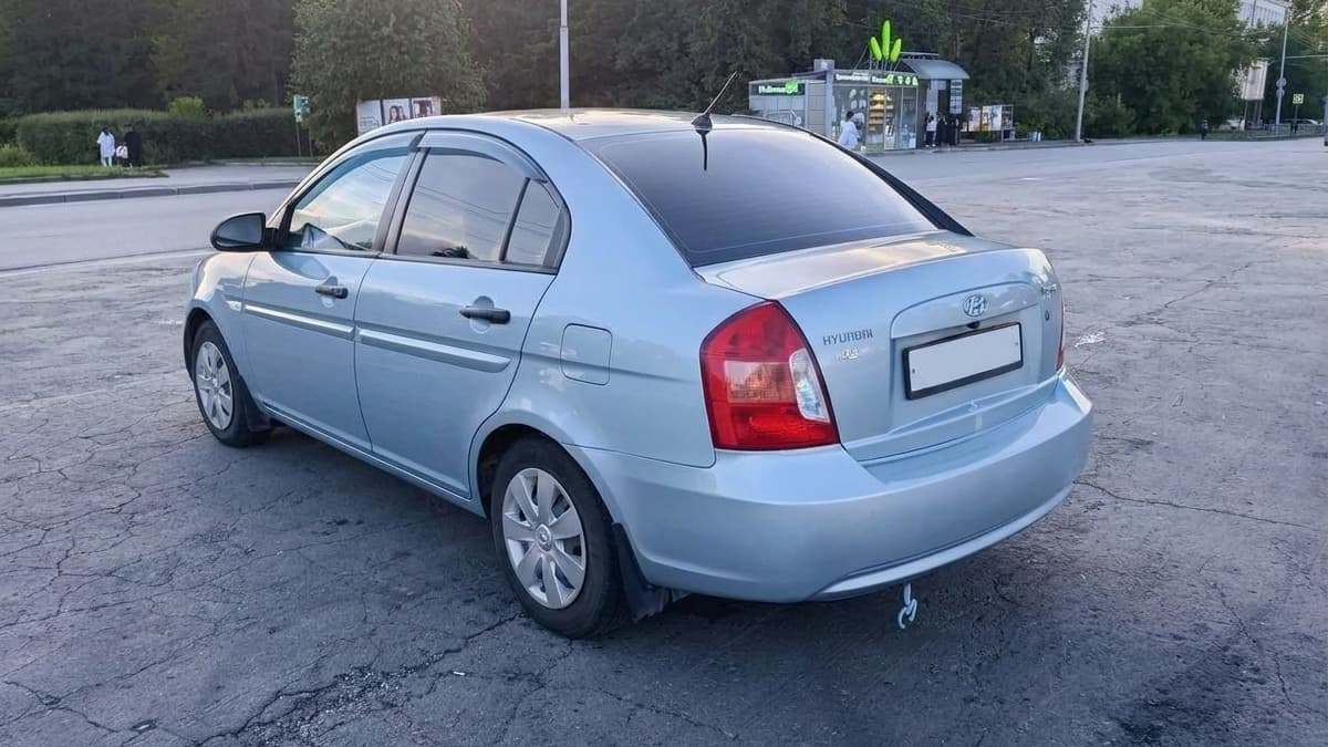 Hyundai Verna 1.4 GL AT 2008 view 3